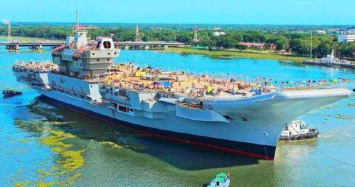 国产航母相片对比视频,从相片对比看我国航母发展巨变